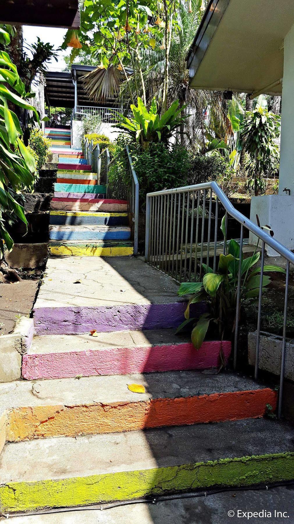 Tagaytay Garden Budgetel - City Center タガイタイ エクステリア 写真