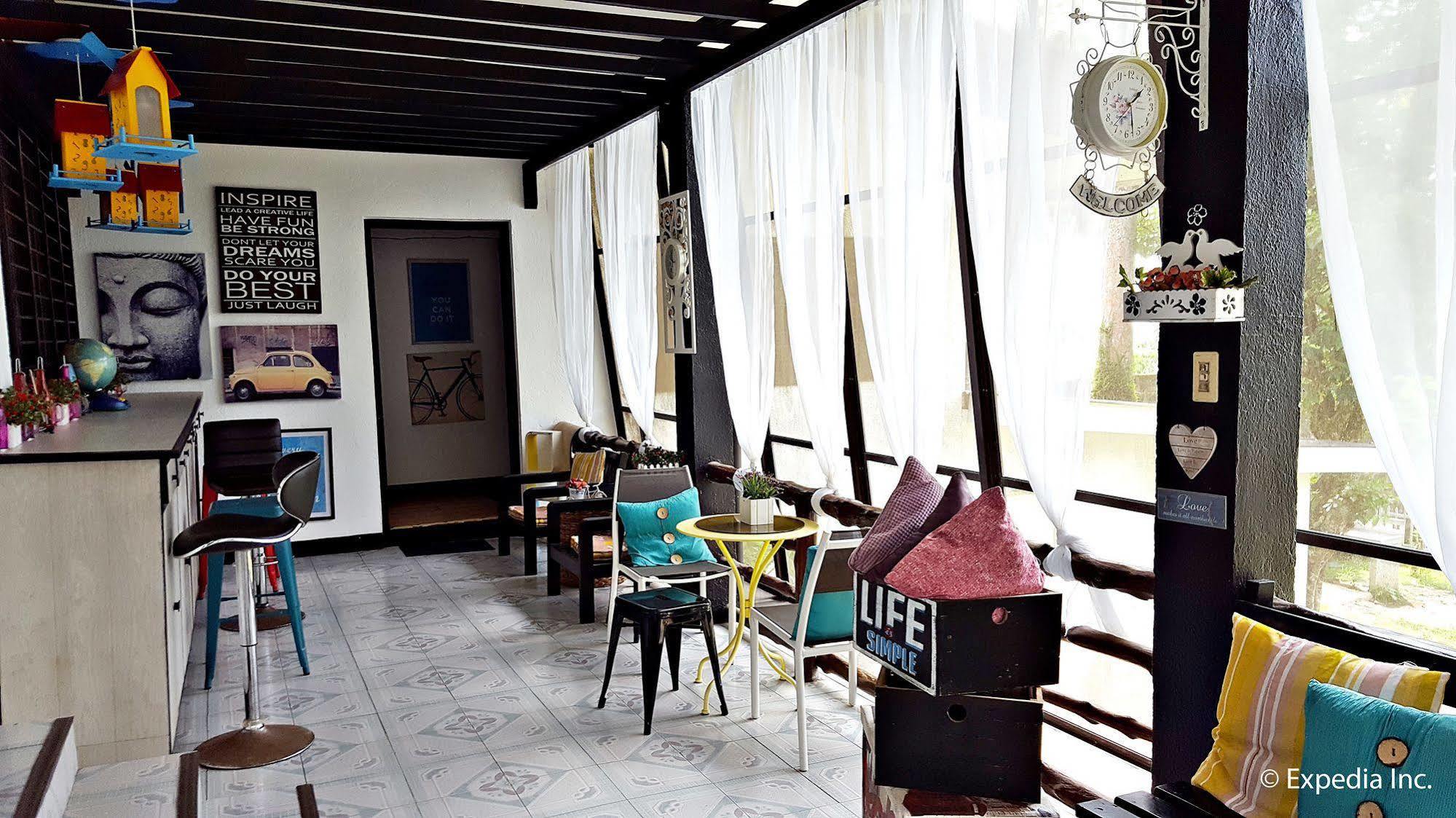 Tagaytay Garden Budgetel - City Center タガイタイ エクステリア 写真