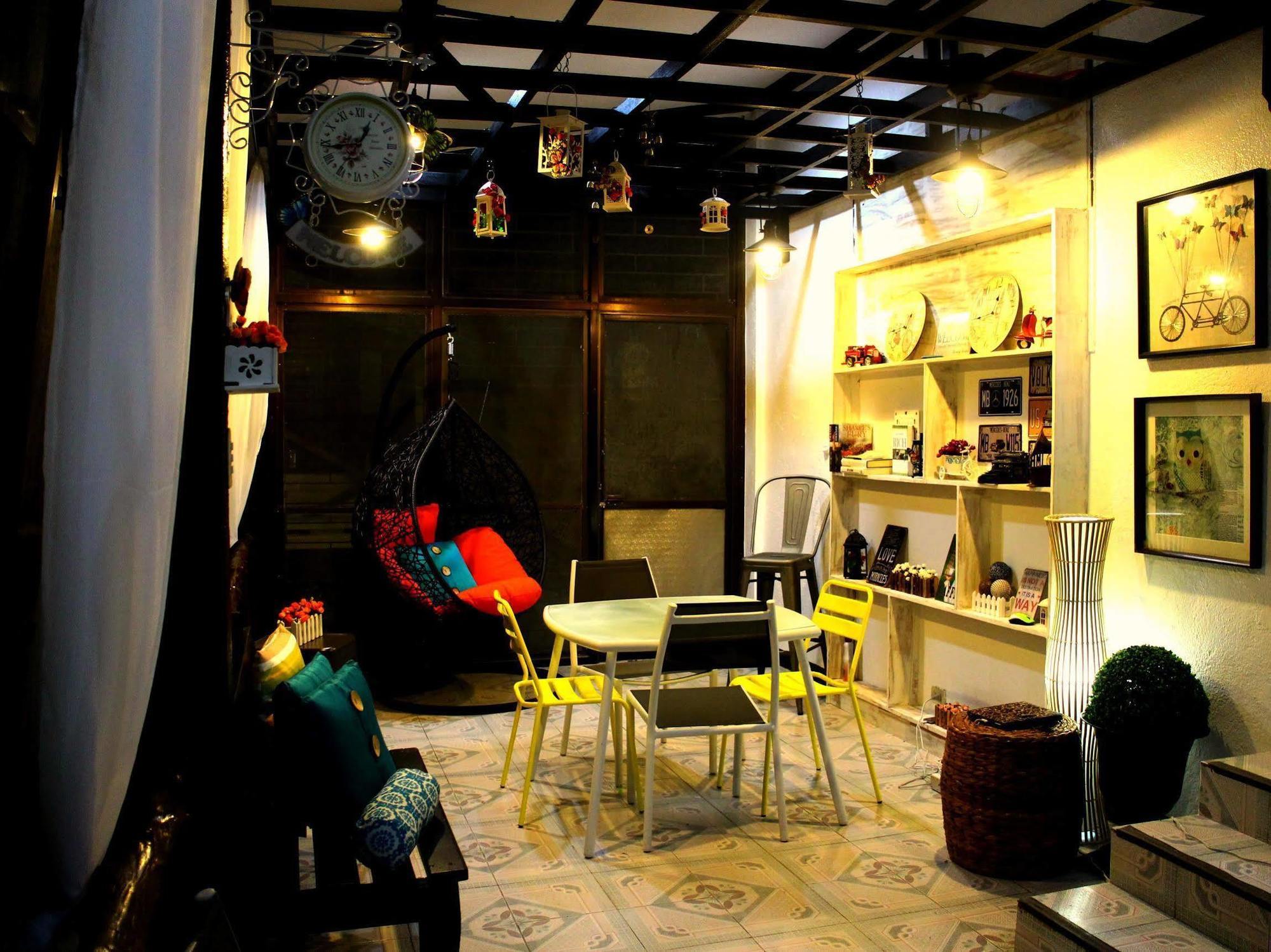 Tagaytay Garden Budgetel - City Center タガイタイ エクステリア 写真